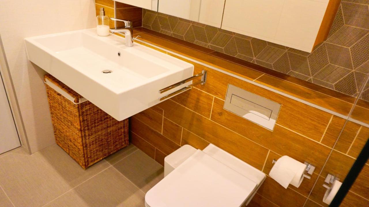 Апартамент Жасмин С Частен Гараж - Jasmin Apartment With Private Garage فارنا المظهر الخارجي الصورة